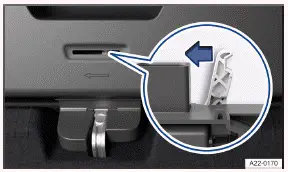 Volkswagen ID.3. Fig. 1 In the luggage compartment: Service opening in the trunk lid.