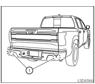 Nissan Frontier RCTA system detecting vehicle approaching from right